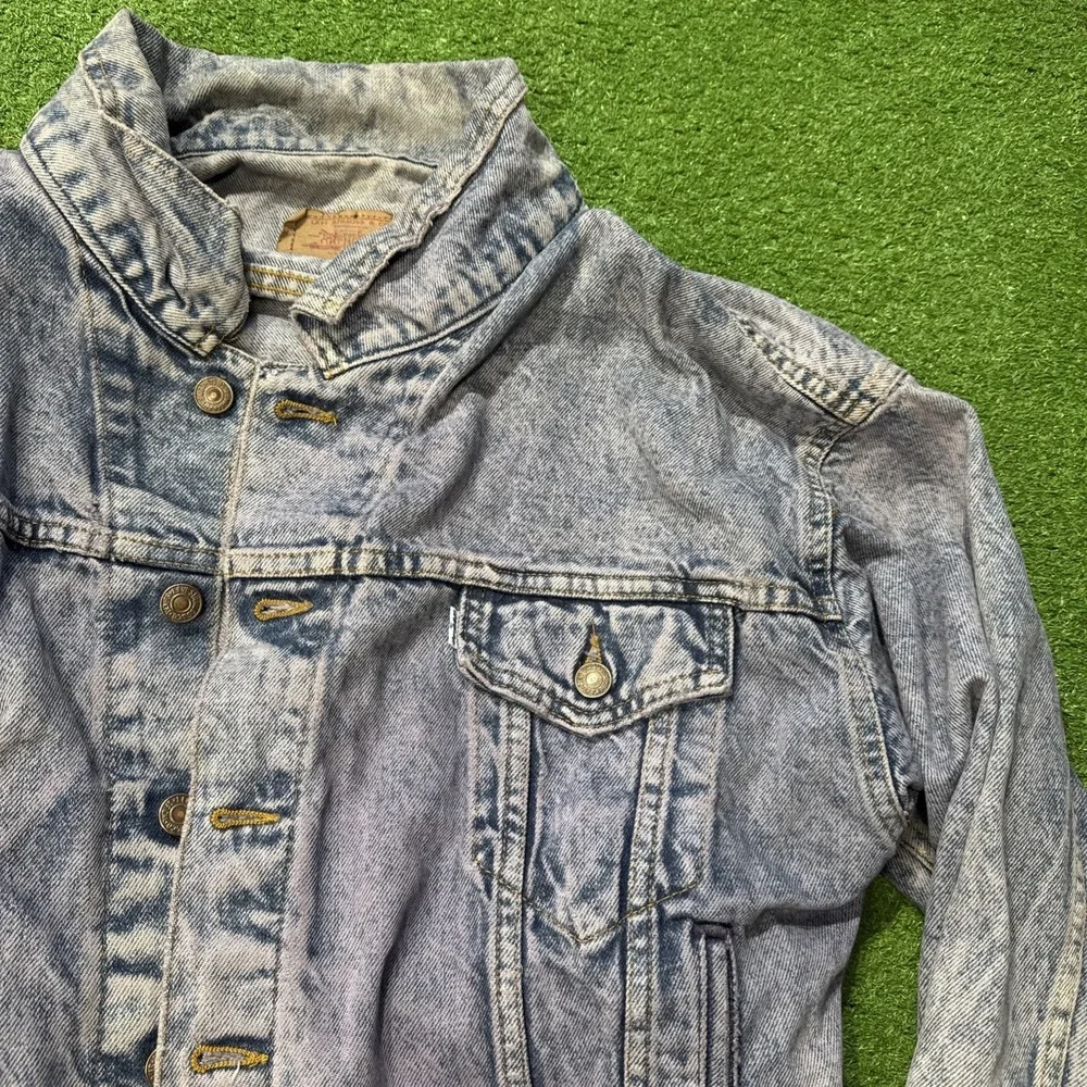 Vtg 80s-90s Levis Denim Trucker Jacket‎ Sz M Made In USA Purple Wash Indigo